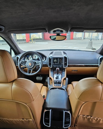Porsche Cayenne cena 209100 przebieg: 146000, rok produkcji 2015 z Kielce małe 562
